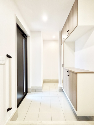 ���ց@���ʔ��͂��Ƒ��̎ʐ^��G�߂̃C���e���A�ŏ���I�Ƃ��ĉ��o�ł��܂�