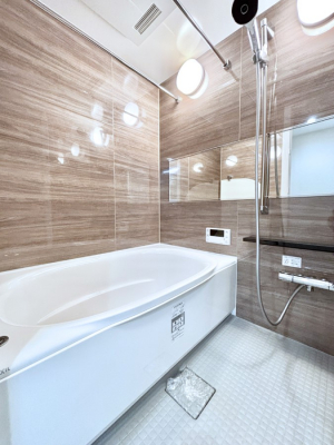 �����@����̔�������Ă���閾�邢�������̂���o�X���[��  