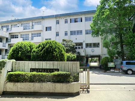 ���ӊ��@���w�Z 1500m �������܎s���O�����w�Z