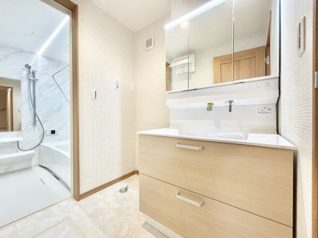 ���ʑ�E���ʏ��@�������̂�����K��Ԃł��B�����̐g�x�x���C�����ǂ����g�������܂��B 