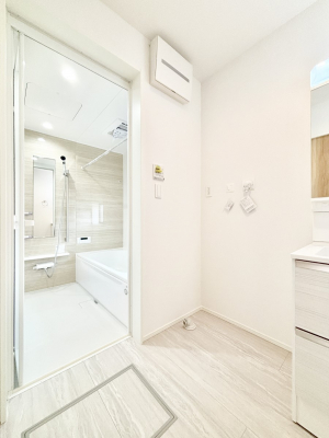 ���̑��@�L�X�Ƃ�Ƃ�̂��郉���h���[�X�y�[�X�B  