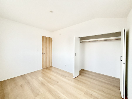 �Q���@�g���₷���`�Ńx�b�g��Ƌ�̒u�����ɂ����邱�Ƃ�����܂���B   