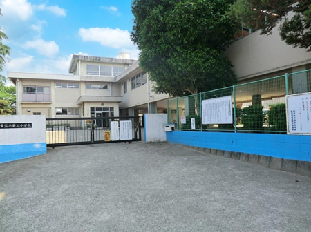 ���ӊ��@���w�Z 350m ���ˎs����Օ���O���w�Z