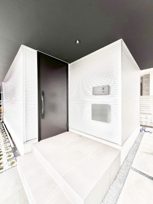 ���ց@��؂ȉƑ��A���q���o�}���錺�ցB