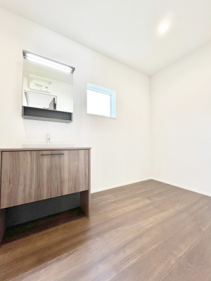 ���ʑ�E���ʏ��@���������Ă���̂Ŏ��C�̑����ꏊ�ł����C���ł����K�ł��B�����̐g�x�x���C�����ǂ��s���܂��ˁB