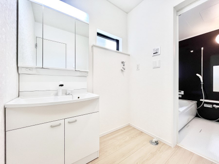 ���ʑ�E���ʏ��@�������̂�����K��Ԃł��B�����̐g�x�x���C�����ǂ����g�������܂��B 