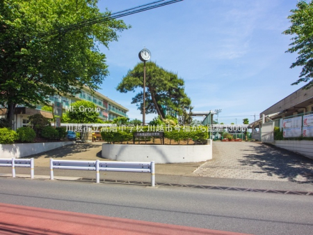 ���ӊ��@���w�Z 1300m ��z�s�����K���w�Z