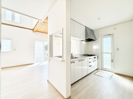 �L�b�`���@�L�X�Ƃ����g������̗ǂ��L�b�`���œ��X�̂��������y�����Ȃ肻��