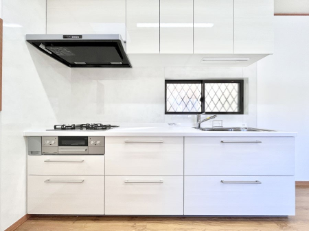 �L�b�`���@�u�₩�ȕ����ʂ蔲����L�b�`���B��������̂Ŗ��邭���C�ɂ��𗧂��܂��B