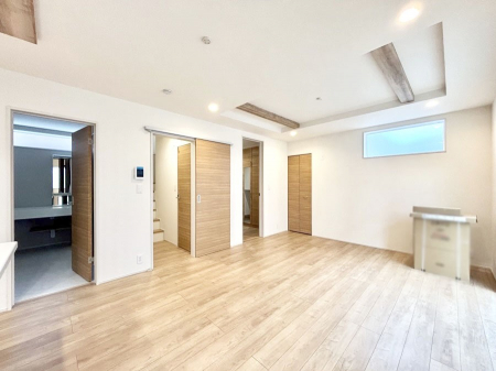 ���r���O�@�������������͋C�̂k�c�j�͉Ƒ��݂�Ȃ̉��K���  