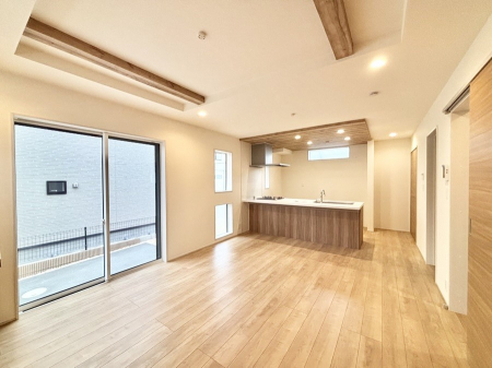 ���̑����ρ@���邢�z���������A�����̕��͋C�ɖ��������_�C�j���O�B   