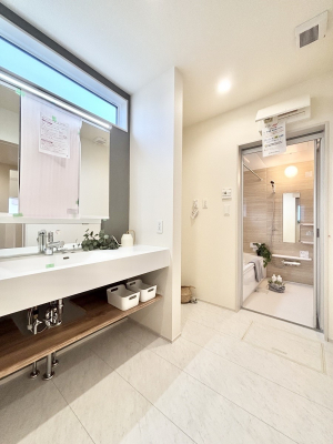 ���̑��@�������̂�����K��Ԃł��B�����̐g�x�x���C�����ǂ����g�������܂��B 