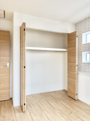 ���[�@�����Ղ�̎��[�X�y�[�X�ŉ��K�ɕ�点���� 