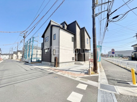 ���n�O�ώʐ^�@�O�ʓ��H�͂�����Ɛ�������Ă��܂�  