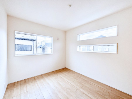 �Q���@�����̑����A�N�Z���g�ɂȂ��Ă���2�K5���̗m���B2�ʍ̌��Ŗ��邭���ʂ����ǍD�I