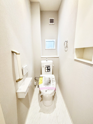 �g�C���@�E�H�V�����b�g�t���g�C����1�K��2�K���ꂼ��ɔz�u����Ă��ĂƂĂ��֗��ł��B 