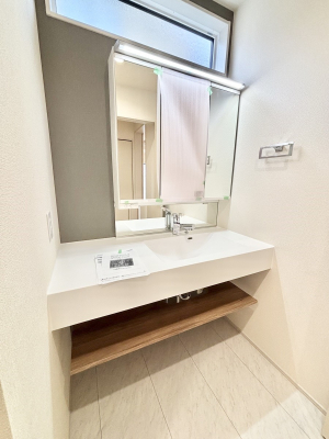 ���ʑ�E���ʏ��@�傫�����₷���O�ʋ��Ő�����������ʑ�́A�g�����Ȃ݃`�F�b�N�┧�̂������ɂ������߂ł��B 