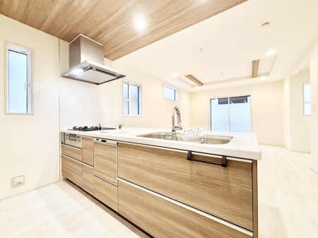 �L�b�`���@���������Ȃ��炲�Ƒ��Ƃ̉�b���y���߂�ΖʃJ�E���^�[�L�b�`��