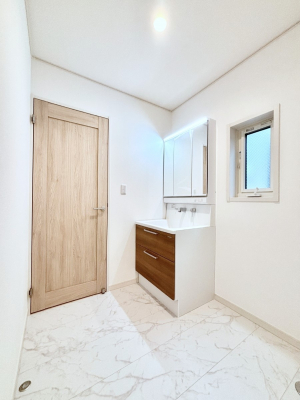 ���ʑ�E���ʏ��@���������Ă���̂Ŏ��C�̑����ꏊ�ł����C���ł����K�ł��B�����̐g�x�x���C�����ǂ��s���܂��ˁB