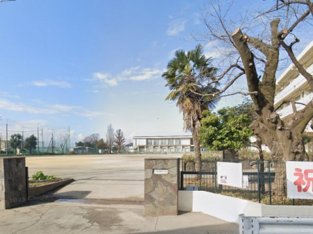 ���ӊ��@���w�Z 560m ����s����˒��w�Z