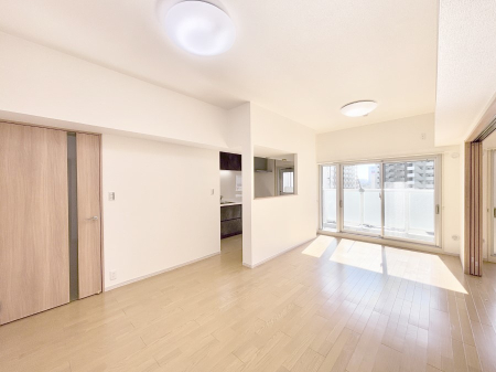 ���r���O�@�Ƒ��ꏏ�ɂ��H�����y���݂����Ȃ�L�X���r���O�_�C�j���O