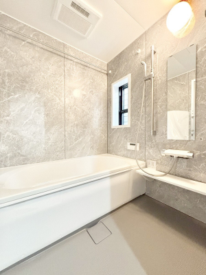 �����@����̔�����₷��؂ȃo�X�^�C���B�������Ƃ����C���y����Ŕ����Ƃ肽���ł��ˁI  