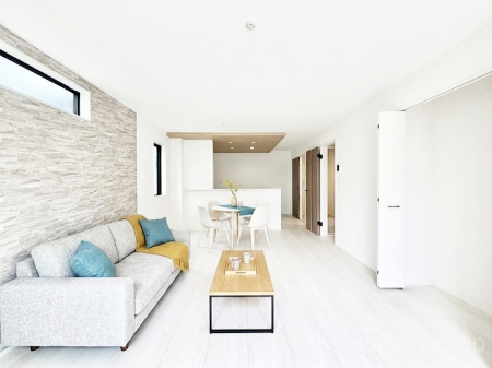 ���r���O�@�������������͋C�̂k�c�j�͉Ƒ��݂�Ȃ̉��K��ԁ��Ƌ��CG�ł�