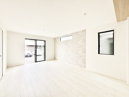 ���r���O�@�傫�ȑ����炽���Ղ�̗z���ƕ����������郊�r���O