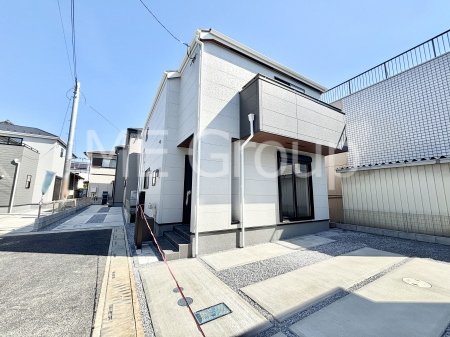 ���n�O�ώʐ^�@�����Ղ�̗z���ƊJ�����ɕ�܂�閾�邢�Z�܂�