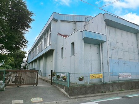 ���ӊ��@���w�Z 990m �x�m���s�����J���w�Z