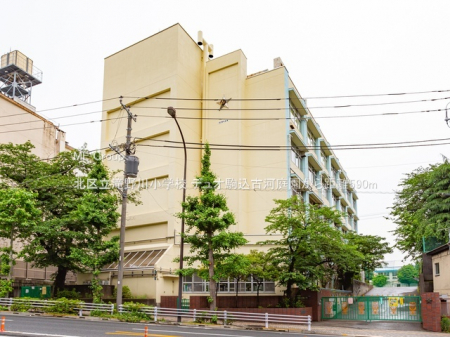 ���ӊ��@���w�Z 590m �k�旧���쏬�w�Z