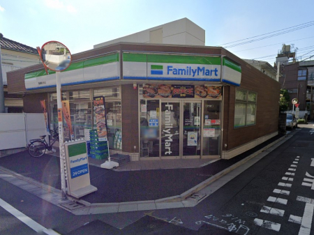 ���ӊ��@�R���r�j 200m �t�@�~���[�}�[�g �������w���X