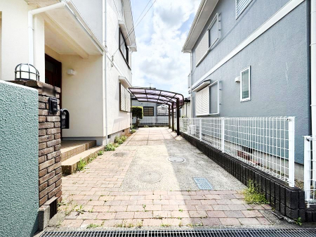 �@�J�[�X�y�[�X�͂Q�䒓�ԉB�Z�J���h�J�[�◈�q���ɕ֗��ł��I