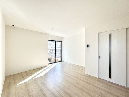 ���̑����ρ@�Ƒ��̏Ί炪���R�Ɛ��܂�Ă���A����ȕ��͋C�̃_�C�j���O�Ɏd�オ���Ă��܂��B