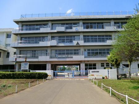 ���ӊ��@���w�Z 220m �V���s���V�x���w�Z