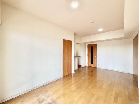 ���r���O�@�������������͋C�̂k�c�j�͉Ƒ��݂�Ȃ̉��K���