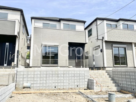 ���n�O�ώʐ^�@�������ꂽ�O�ρA�㎿�ȏZ��Ԃ��L���鎺���͉i�����S���ĉ߂�����Z���ł��B 