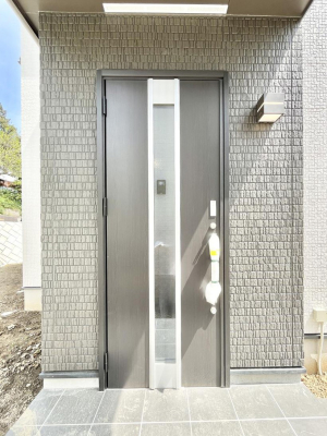 ���ց@��؂ȉƑ��A���q���o�}���錺�ցB