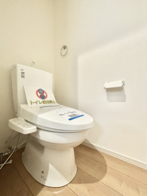 �g�C���@�g�C����1�K��2�K���ꂼ��ɔz�u����Ă��ĂƂĂ��֗��ł��B 