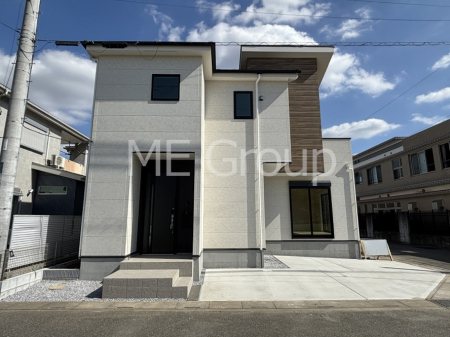 ���n�O�ώʐ^�@�A�N�Z���g�J���[���I�V�����ȃV���v�����_���X�^�C���B 