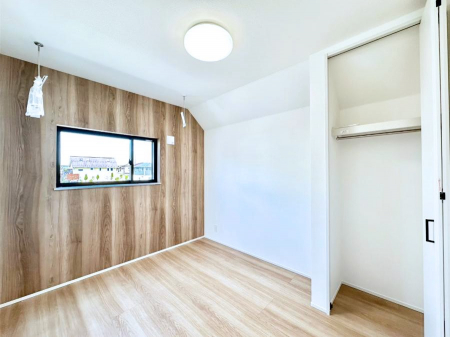 �q�������@�q�������ɂ��������߂Ȏ��[�X�y�[�X�����Ղ�̋���