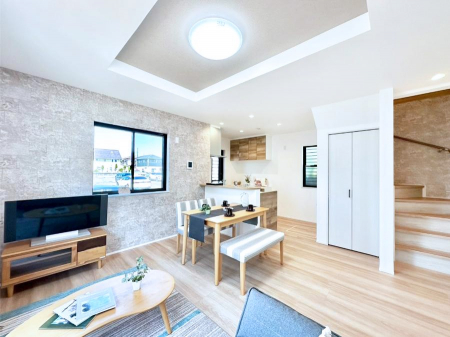 ���̑����ρ@�����u�������܁v�u��������v�Ƒ��Ƃ̃R�~���j�P�[�V�������[�܂郊�r���O�C���K�i������܂��B 