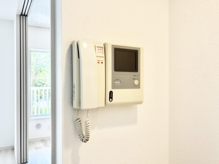 ���̑����ρ@�K��҂���ڂł킩��A���S�̂s�u���j�^�[�t���C���^�[�t�H��