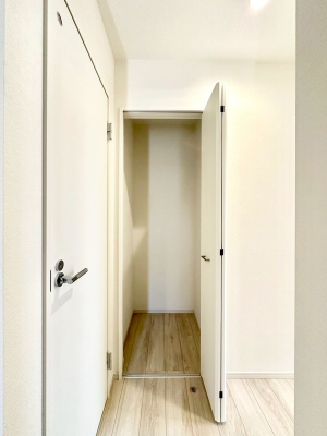 ���̑����ρ@�L�����[�B�|�������G�߂̏��������[���邱�Ƃ��ł��܂��B