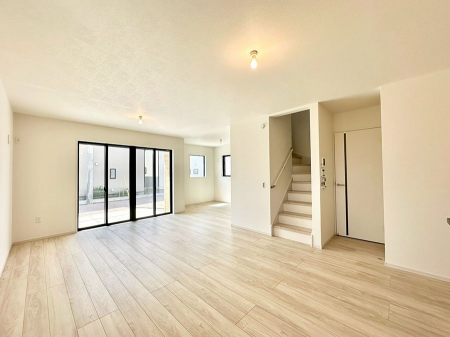 ���̑����ρ@���r���O�K�i���Ƒ��̏Ί�Ɖ�b���Ȃ��ł���܂�  