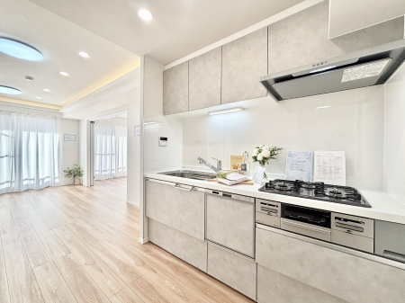 �L�b�`���@���������Ȃ���ł����Ƒ��Ƃ̉�b���y���߂�ΖʃL�b�`�� 