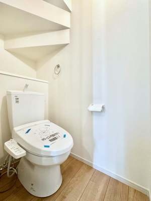 �g�C���@�g�C����1�K��2�K���ꂼ��ɔz�u����Ă��ĂƂĂ��֗��ł��B 