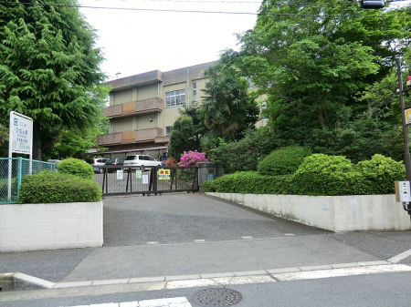 ���ӊ��@���w�Z 640m �������܎s����J�ꏬ�w�Z