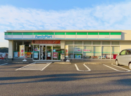 ���ӊ��@�R���r�j 800m �t�@�~���[�}�[�g �����X