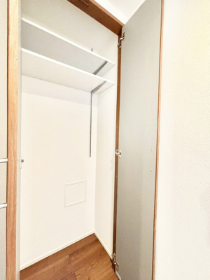 ���̑����ρ@�L�����[�B�|�������G�߂̏��������[���邱�Ƃ��ł��܂��B